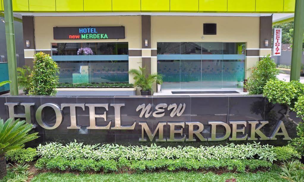 Hotel New Merdeka Pati Exterior photo